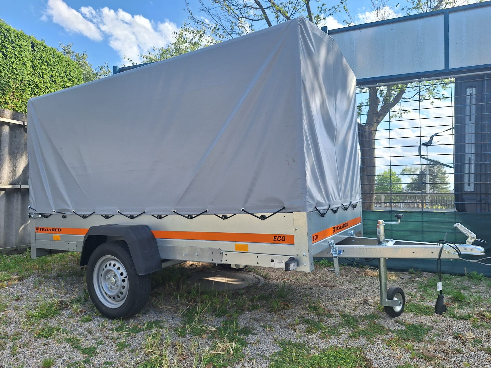 4B - Garagenanhänger mit Hochplane